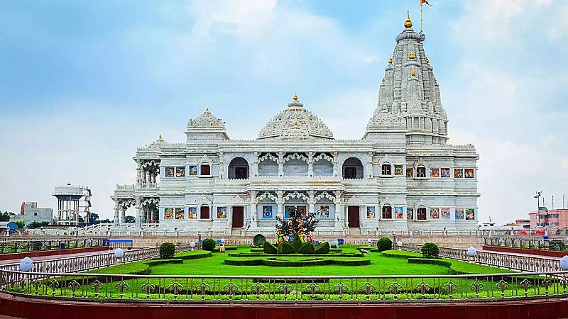 पहले वृंदावन में स्थापित थी जयपुर के सरंक्षक गोविंद देवजी मंदिर की प्रतिमा, बडी रोचक है इस मंदिर की कहानी