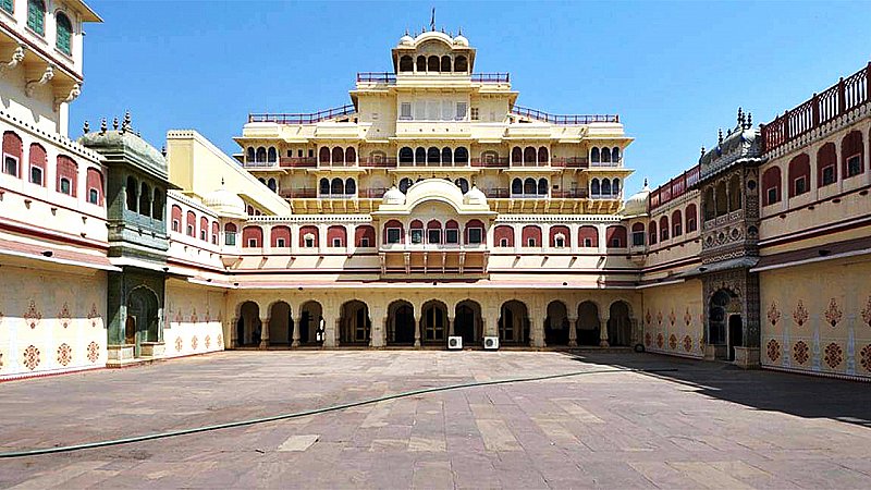 जयपुर आए और 'Moon Palace' नहीं गए… आइए बताते हैं आपको 'Moon Palace' यानी 'चंद्र महल' के बारे में…