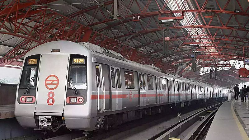 Metro: अगर मेट्रो में हो रही है कोई परेशानी तो कर सकते हैं सीधे ड्राइवर से बात