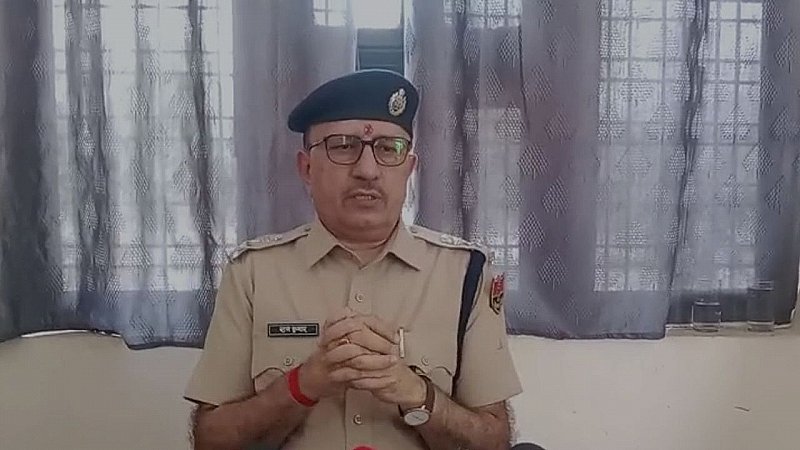 लोकसभा चुनाव को लेकर पुलिस अलर्ट, अंतरराज्यीय सीमा
से सटे क्षेत्रों में सुरक्षा के पुख्ता इंतजाम