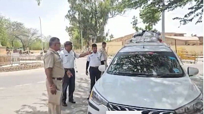 पुलिस ने चलाया ऑपरेशन 'अनामिका', काली फिल्म लगी और बिना नंबर की गाड़ियों पर की कर्रवाई