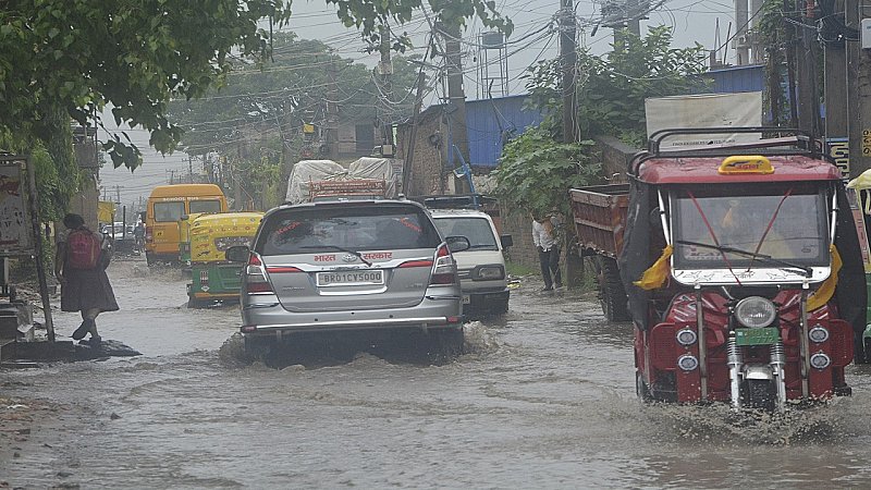 Rajasthan Weather: जयपुर, भरतपुर समेत 10 जिलों में IMD का येलो अलर्ट