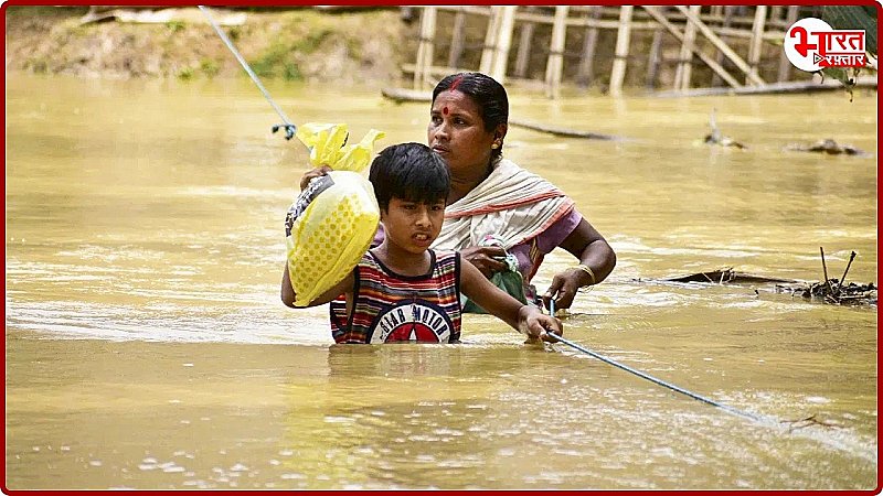 असम में बाढ़ की स्थिति में जारी है सुधार, घट रहा पानी