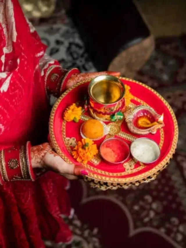 Karwa Chauth 2024: अगर रख रही हैं करवा चौथ का व्रत, तो आपको जरूर पता होनी चाहिए ये बातें