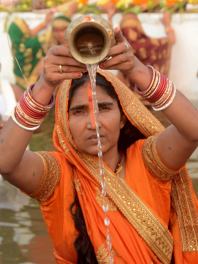 Chhat Puja 2024: शुरु हुआ छठी मईया का महापर्व छठ, जानिए क्या है बरसों पुरानी नहाय खाय की परंपरा