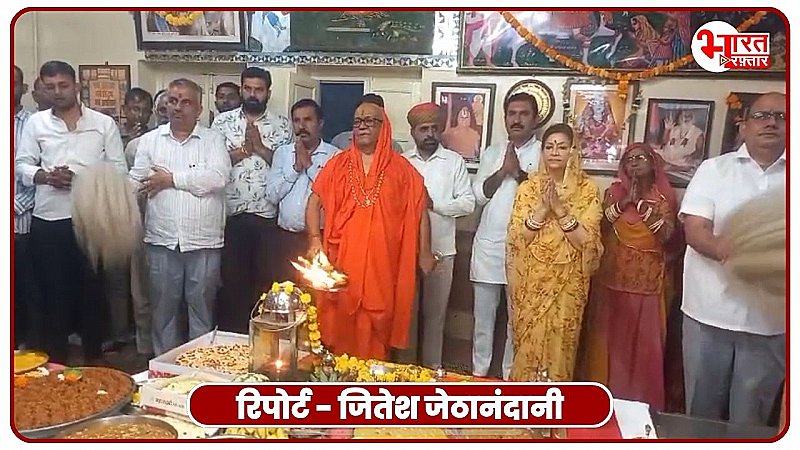 राईकाबाग में भव्य अन्नकूट महोत्सव, बाबा रामदेव को अर्पित छप्पन भोग, भाई दूज पर उमड़ा जनसैलाब